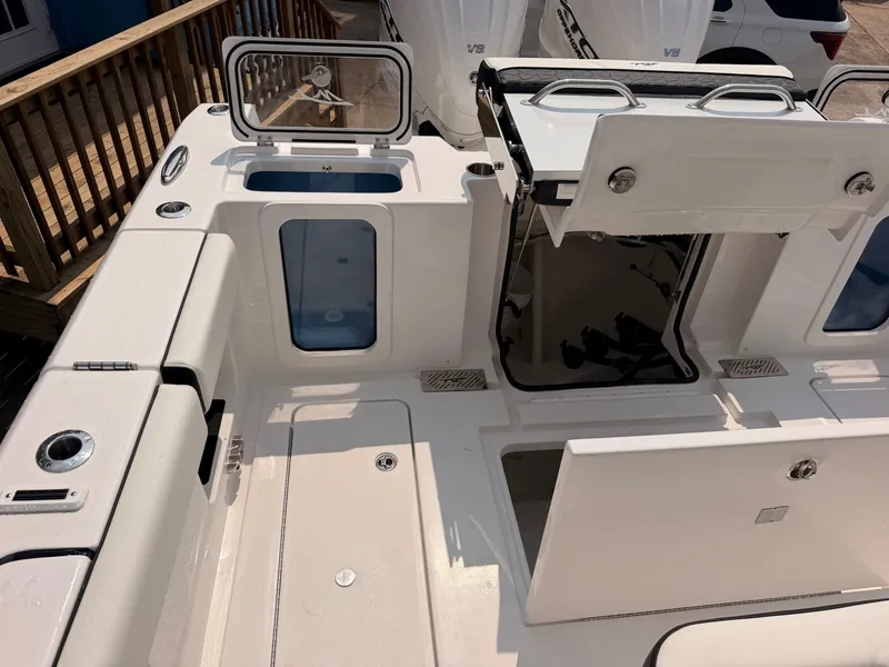 Slide: The Image of Tidewater 330 CC Adventure 2027 - 56