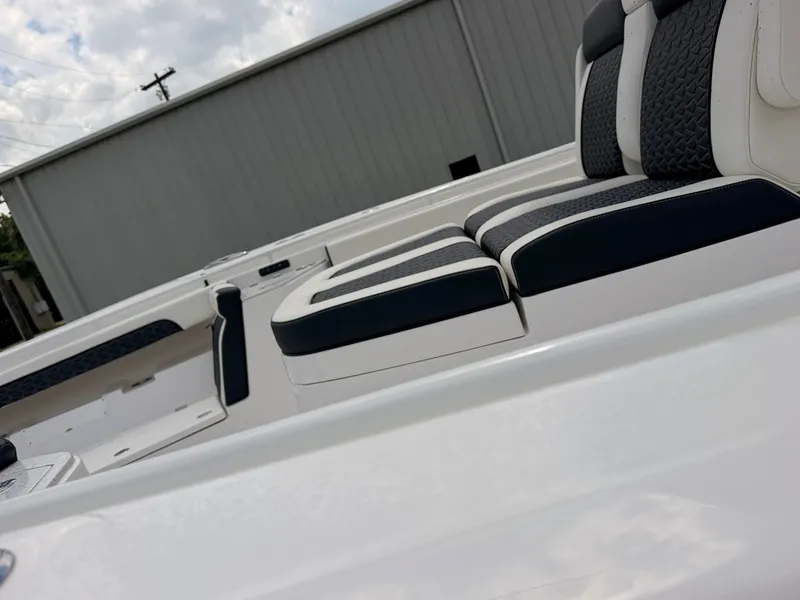Slide: The Image of Tidewater 330 CC Adventure 2027 - 10