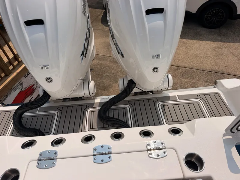 Slide: The Image of Tidewater 330 CC Adventure 2027 - 54