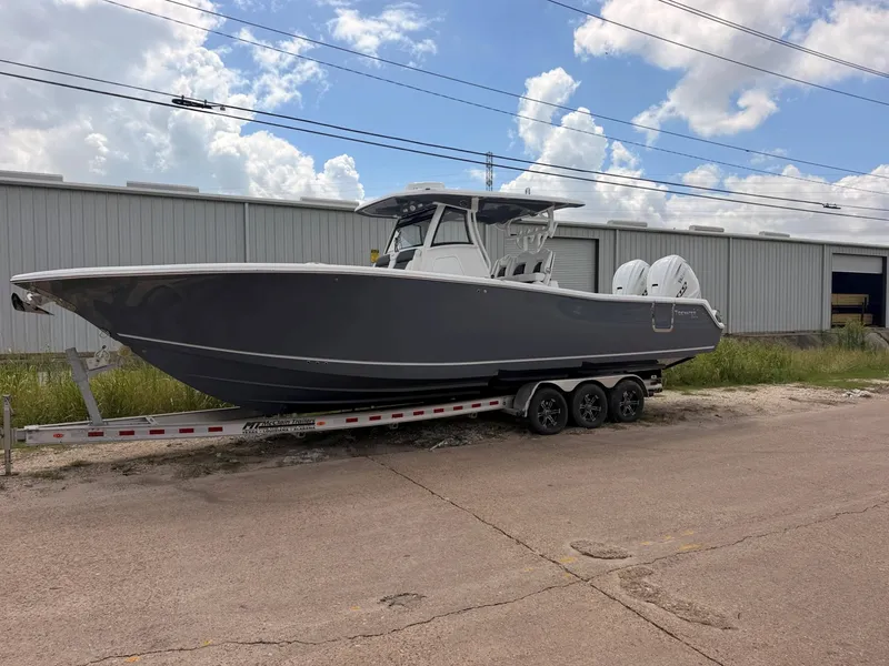 Slide: The Image of Tidewater 330 CC Adventure 2027 - 4
