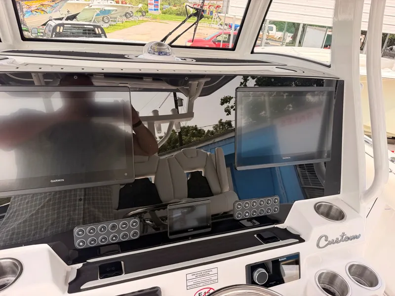 Slide: The Image of Tidewater 330 CC Adventure 2027 - 72