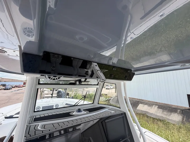 Slide: The Image of Tidewater 330 CC Adventure 2027 - 9