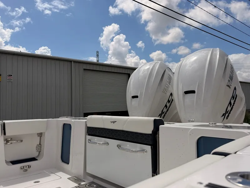 Slide: The Image of Tidewater 330 CC Adventure 2027 - 26