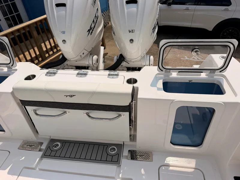 Slide: The Image of Tidewater 330 CC Adventure 2027 - 58