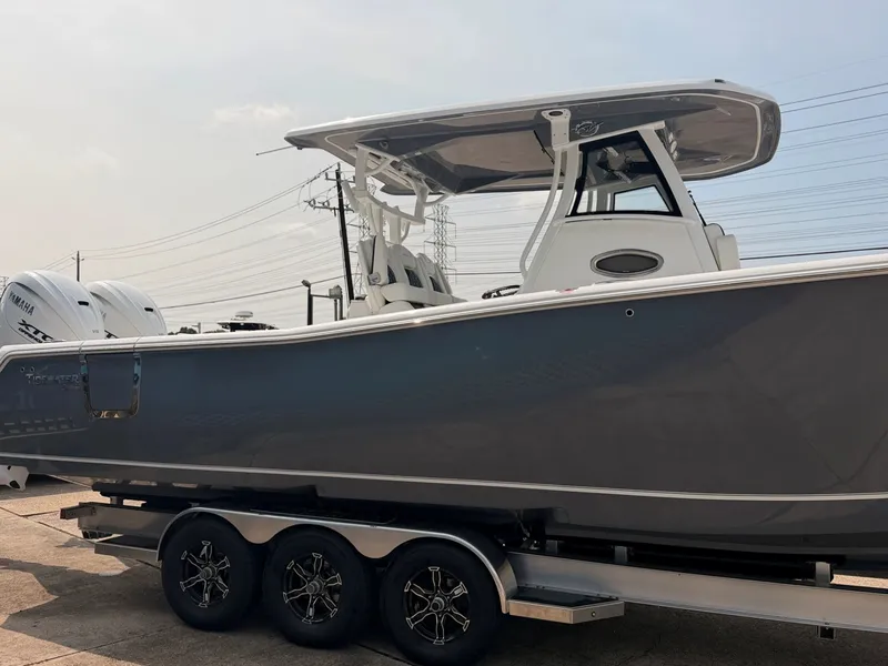 Slide: The Image of Tidewater 330 CC Adventure 2027 - 41