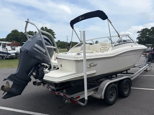 Slide: The Image of Scout 22 Dorado 2004 - 4