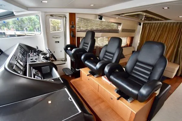 Slide: The Image of Interior of 2012 Sunseeker Predator Sport Yacht 74. - 18