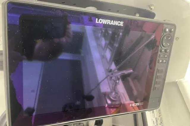 Slide: The Image of Lowrance HDS display on 2020 Hewescraft 240 Ocean Pro boat dashboard. - 17