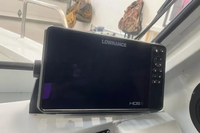 Slide: The Image of Lowrance HDS display on 2020 Hewescraft 240 Ocean Pro boat dashboard. - 19