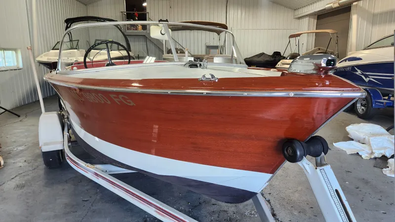 Slide: The Image of Chris-Craft Custom Ski 1963 - 33