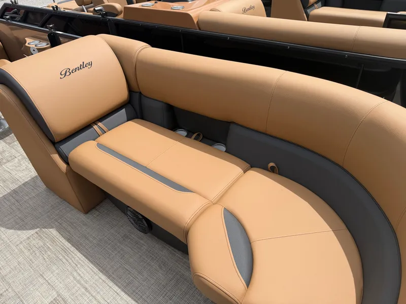 Slide: The Image of Bentley Pontoons Legacy 223 Swingback 2027 - 13