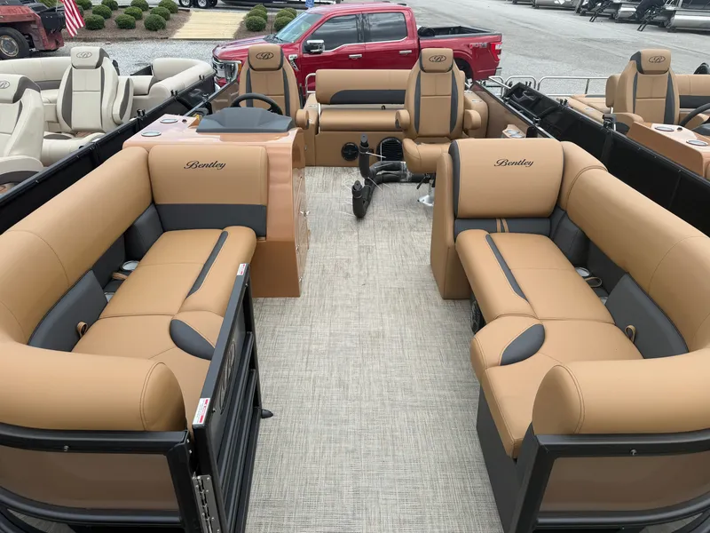 Slide: The Image of Bentley Pontoons Legacy 223 Swingback 2027 - 3