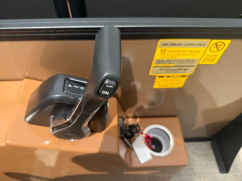 Slide: The Image of Bentley Pontoons Legacy 223 Swingback 2027 - 8