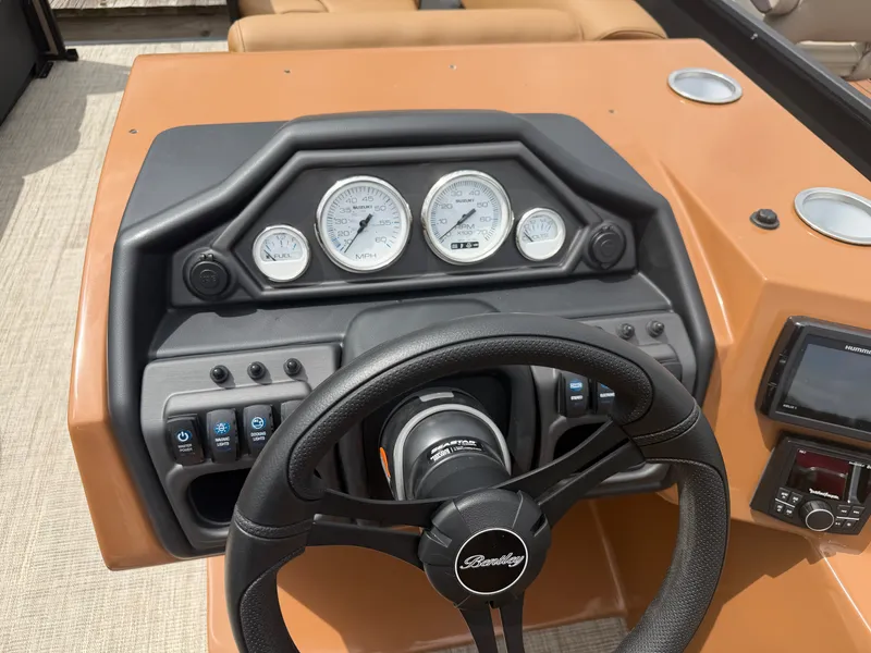 Slide: The Image of Bentley Pontoons Legacy 223 Swingback 2027 - 6