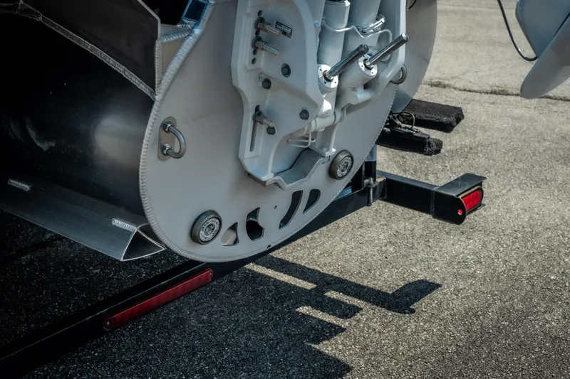Slide: The Image of Close-up of Evotti 525QL 2026 boat trailer hitch on asphalt surface. - 10