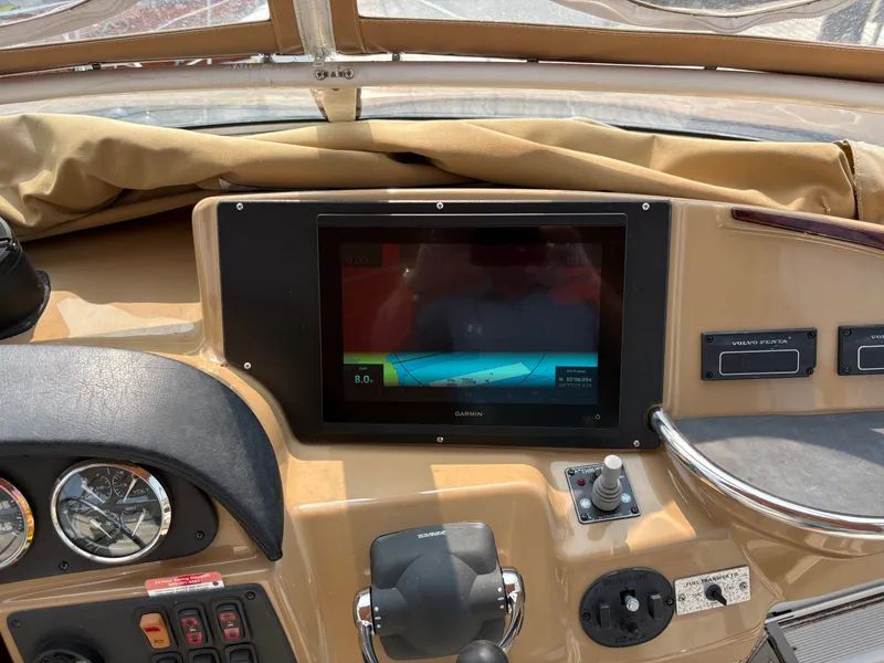 Slide: The Image of Carver Yachts Three Sixty Six Motor Yacht 2004 - 19