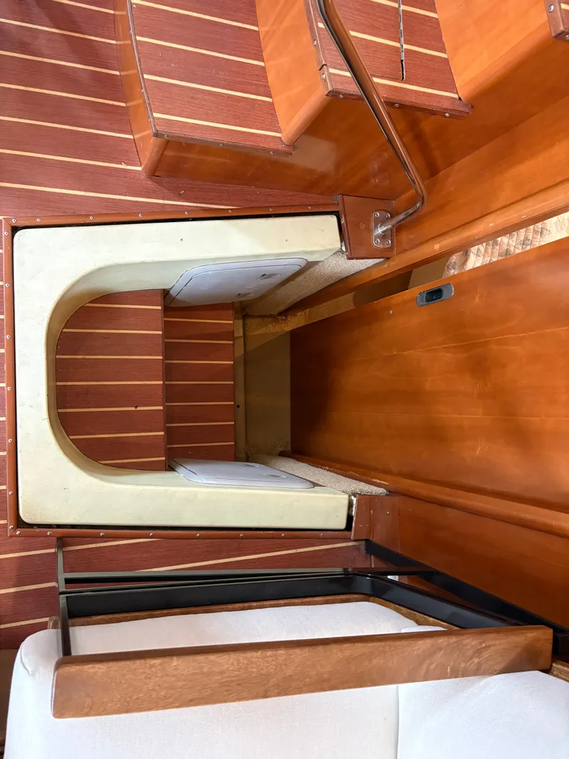 Slide: The Image of Carver Yachts Three Sixty Six Motor Yacht 2004 - 55