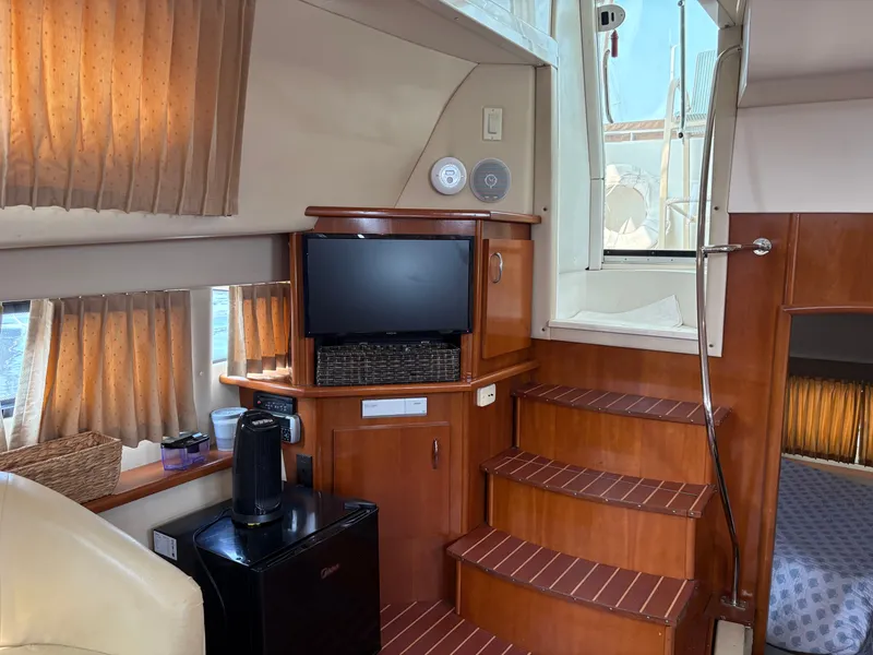 Slide: The Image of Carver Yachts Three Sixty Six Motor Yacht 2004 - 37