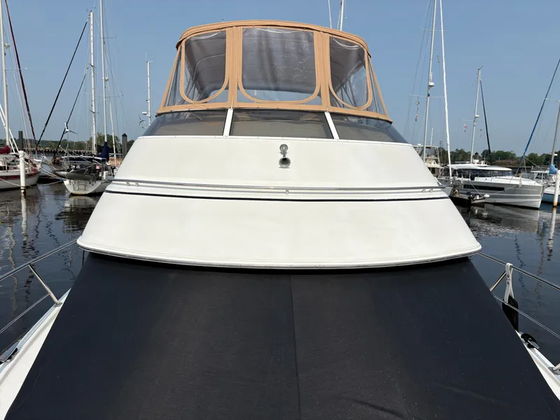 Slide: The Image of Carver Yachts Three Sixty Six Motor Yacht 2004 - 8