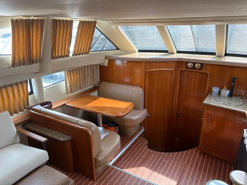 Slide: The Image of Carver Yachts Three Sixty Six Motor Yacht 2004 - 31