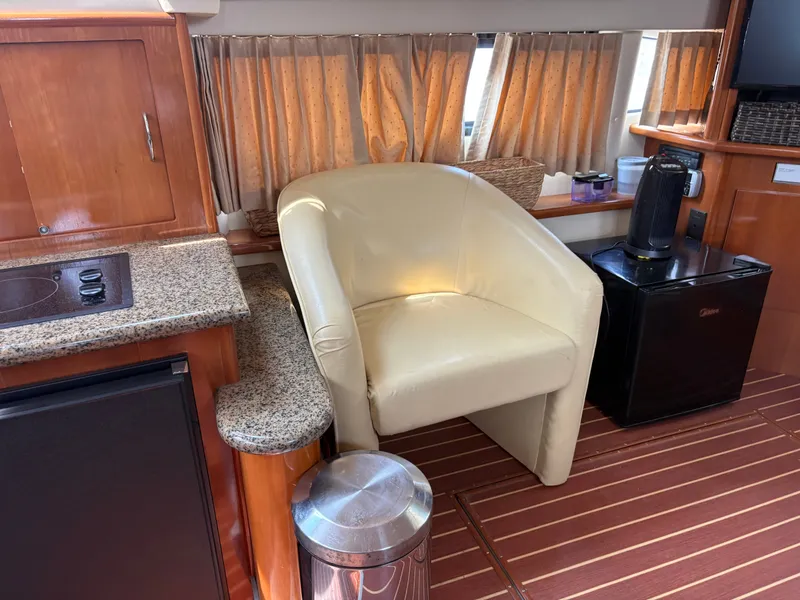 Slide: The Image of Carver Yachts Three Sixty Six Motor Yacht 2004 - 36
