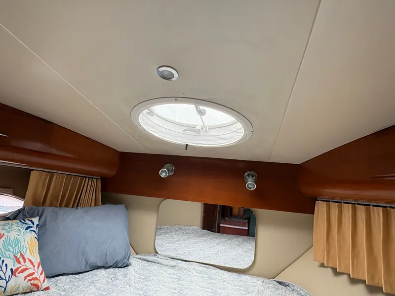 Slide: The Image of Carver Yachts Three Sixty Six Motor Yacht 2004 - 66