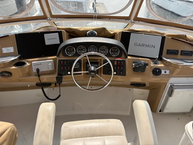 Slide: The Image of Carver Yachts Three Sixty Six Motor Yacht 2004 - 17