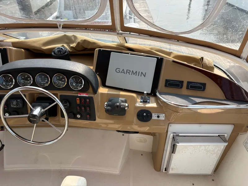 Slide: The Image of Carver Yachts Three Sixty Six Motor Yacht 2004 - 18