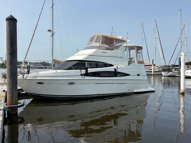 The Image of Carver Yachts Three Sixty Six Motor Yacht 2004 - 0