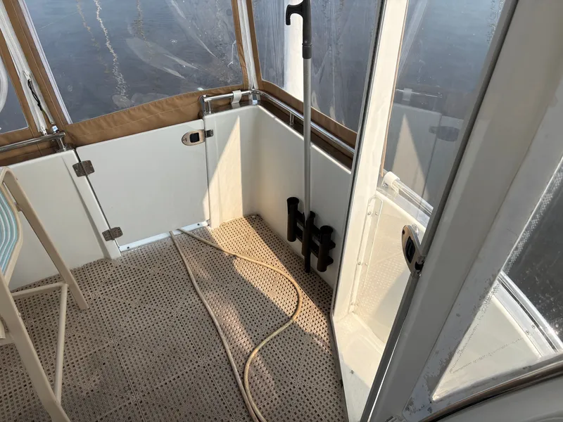 Slide: The Image of Carver Yachts Three Sixty Six Motor Yacht 2004 - 15