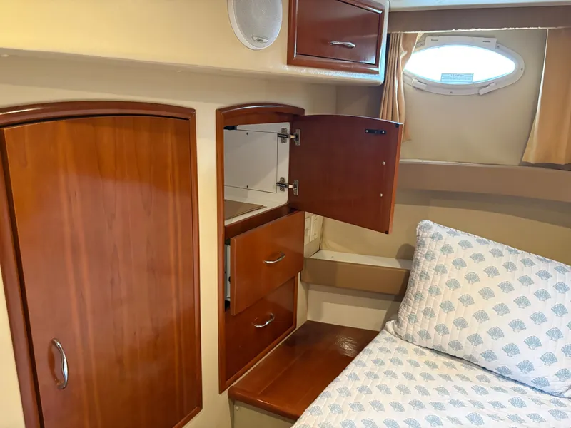 Slide: The Image of Carver Yachts Three Sixty Six Motor Yacht 2004 - 59