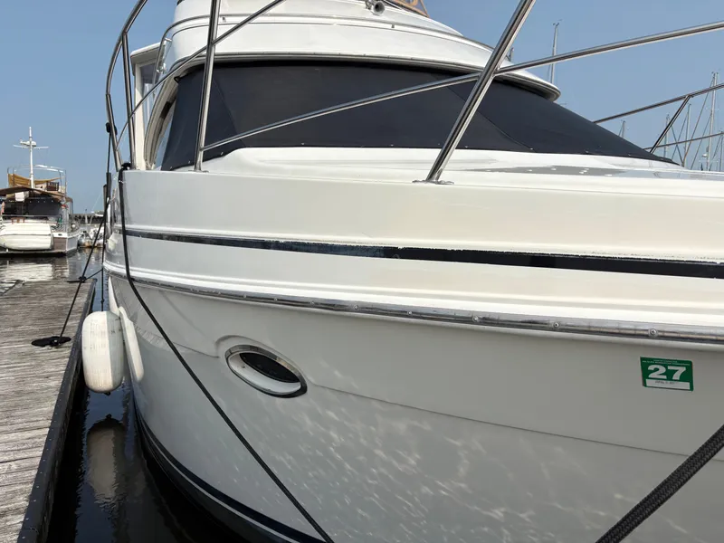 Slide: The Image of Carver Yachts Three Sixty Six Motor Yacht 2004 - 7