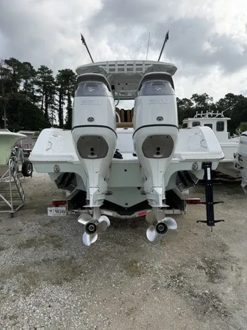 Slide: The Image of Sea Pro 320 DLX Offshore 2022 - 3