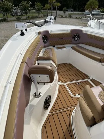 Slide: The Image of Sea Pro 320 DLX Offshore 2022 - 20