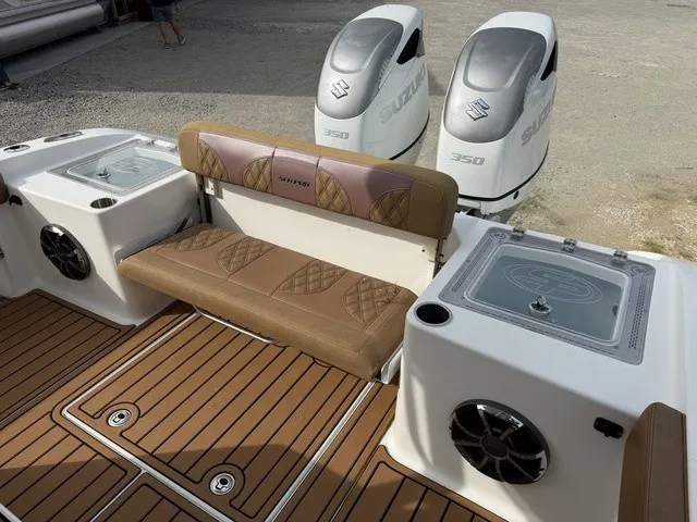 Slide: The Image of Sea Pro 320 DLX Offshore 2022 - 5