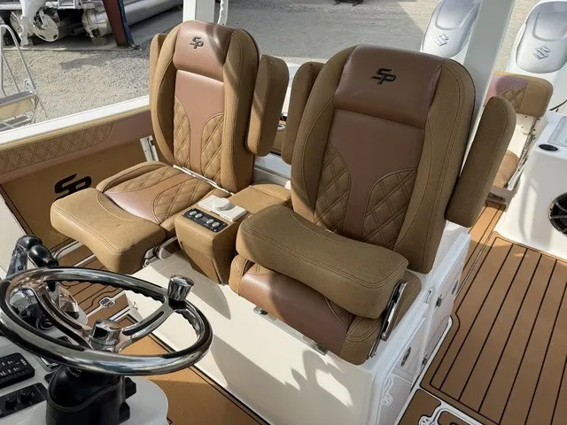 Slide: The Image of Sea Pro 320 DLX Offshore 2022 - 11