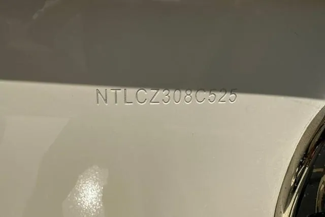 Slide: The Image of Hull identification number on 2025 Grady-White Gulfstream 232 boat. - 47