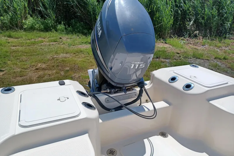 Slide: The Image of 2006 Key West 176 Sportsman CC boat with Yamaha 115 outboard motor. - 2