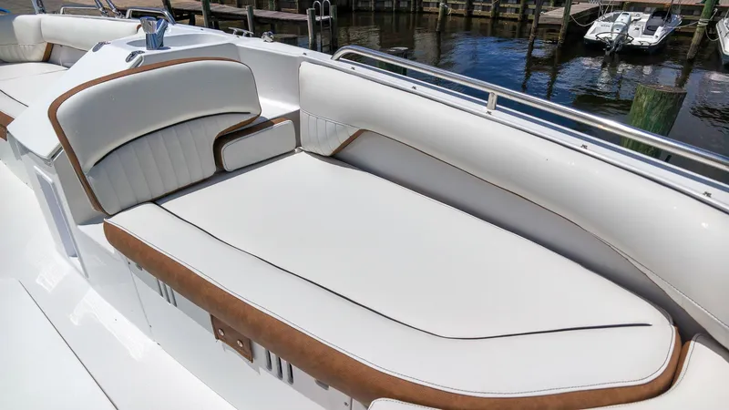 Slide: The Image of Stingray 20 SC 2027 - 17