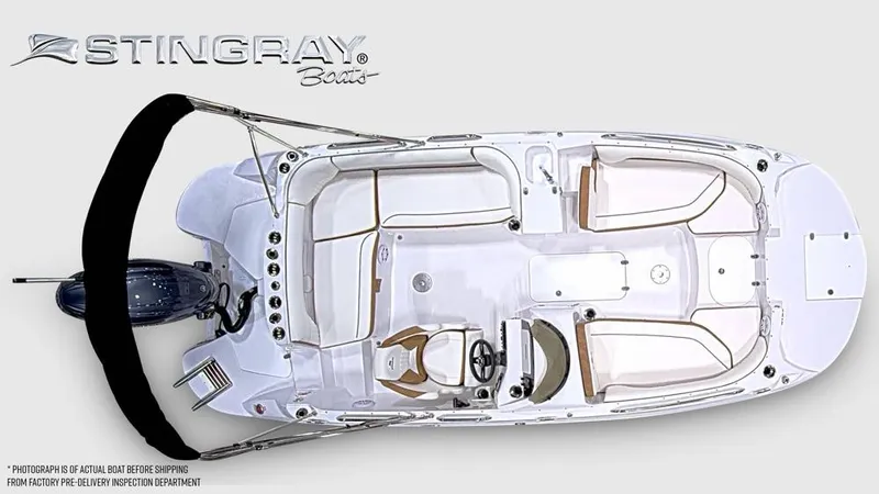 Slide: The Image of Stingray 192 SC 2027: Sleek design with spacious deck, comfortable seating, and modern features. - 8