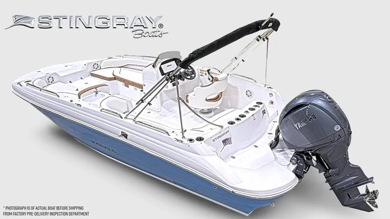 Slide: The Image of The image shows a Stingray 192 SC boat with a Yamaha outboard motor, elegantly and modernly designed. - 5