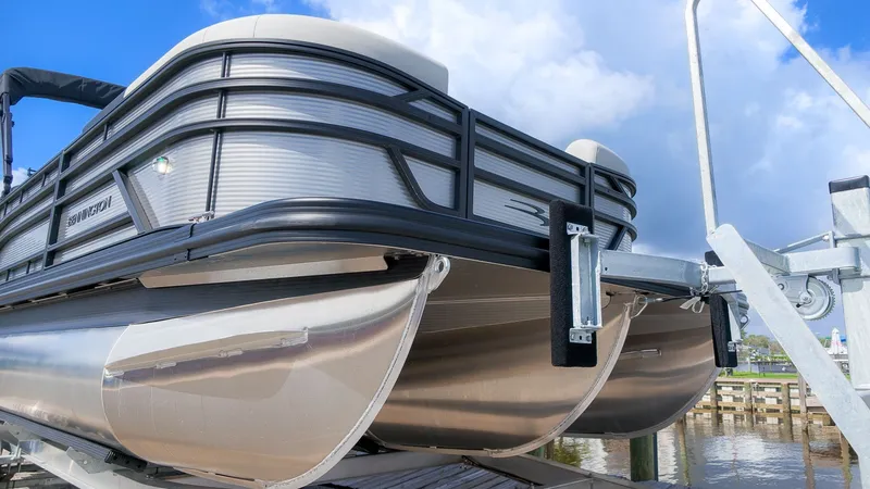 Slide: The Image of Bennington 22 S1 Stern Radius 2027 - 5