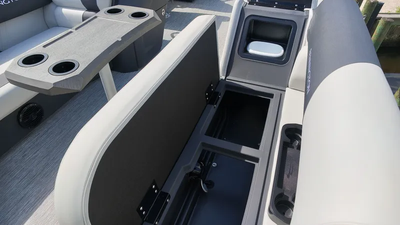 Slide: The Image of Bennington 22 S1 Stern Radius 2027 - 16
