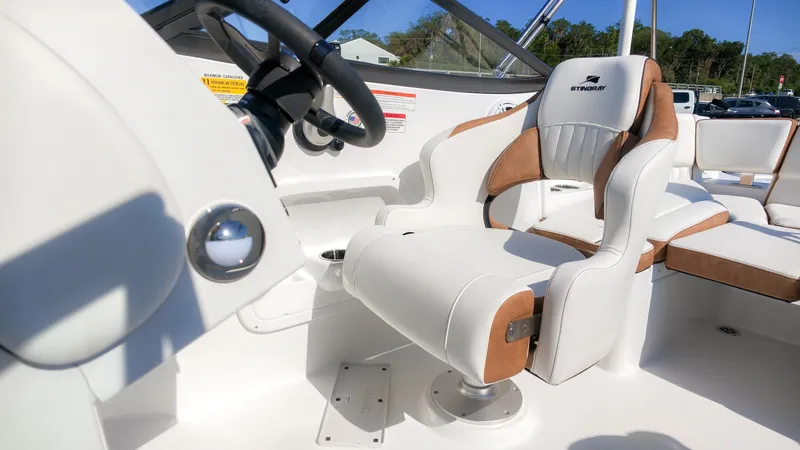 Slide: The Image of Stingray 22 DC 2027 - 15