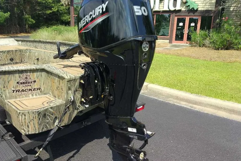 Slide: The Image of 2026 Tracker Grizzly 1650 T Prairie Wings Edition with Mercury 50 outboard motor. - 7