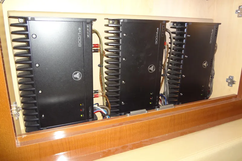 Slide: The Image of Audio amplifiers installed in a 2013 Sea Ray Sundancer 330 yacht. - 49