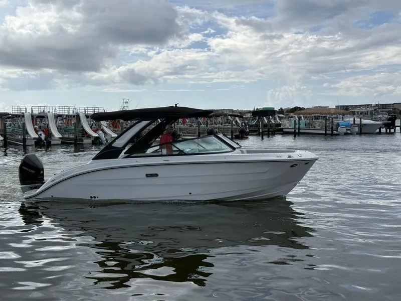 Slide: The Image of Sea Ray SDX 250 Outboard 2026 - 12