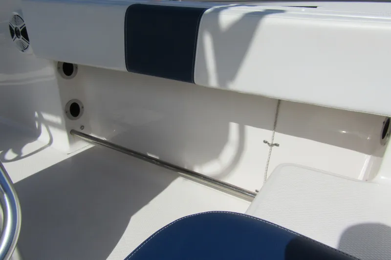 Slide: The Image of Interior view of 2018 Robalo R202 Explorer boat seating area. - 34