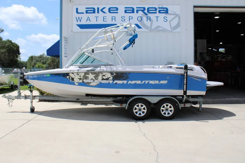 The Image of Nautique 210 Super Air Nautique 2008 - undefined