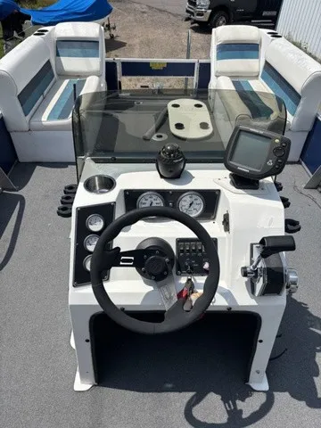 Slide: The Image of Starcraft 20' Pontoon 1993 - 15